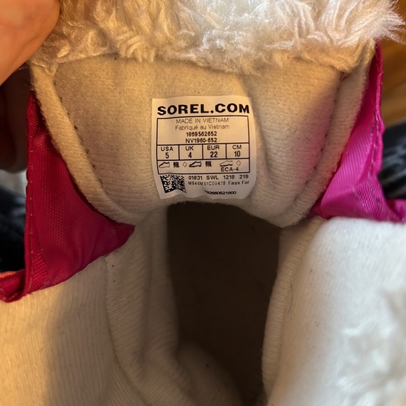 Sorel toddler snow boots - Picture 3 of 6